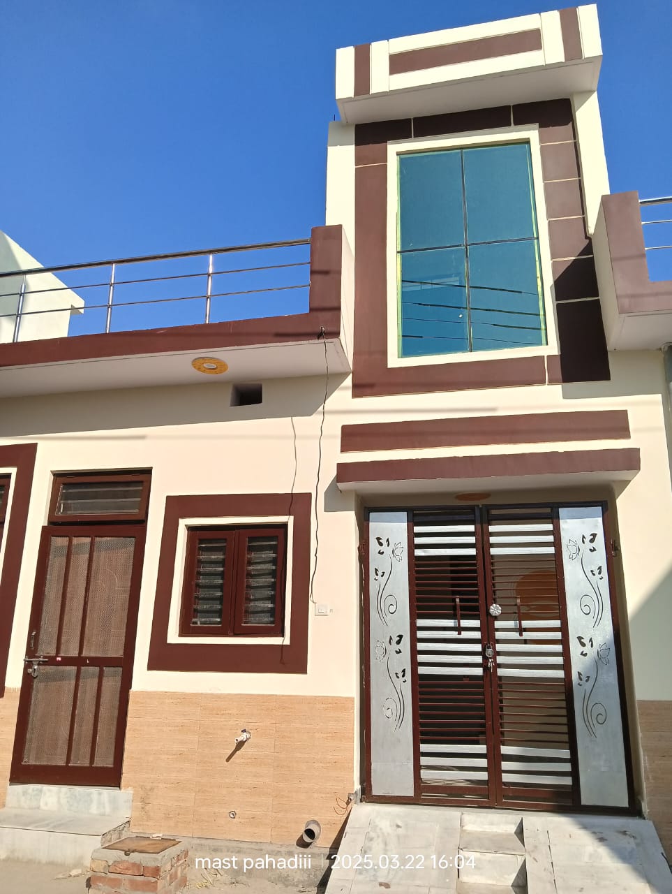 Independent House – 600 sq ft OR 66 Sq Yard (Gaz) -2BHK